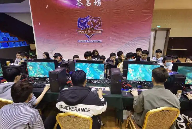 线的狭缝区 线的狭缝区